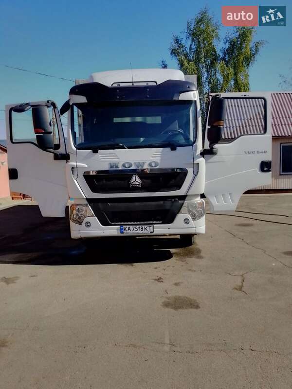 Тентований Sinotruk ZZ 2017 в Києві