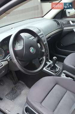 Ліфтбек Skoda 110 2005 в 