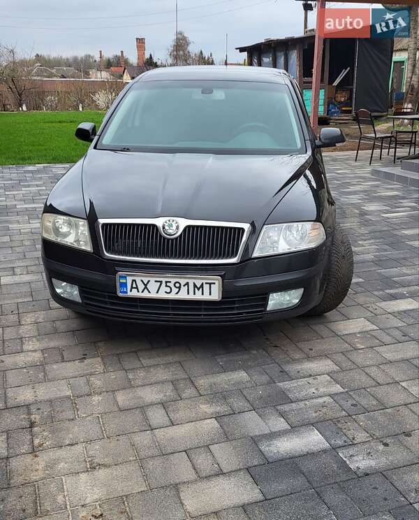 Ліфтбек Skoda 110 2005 в 