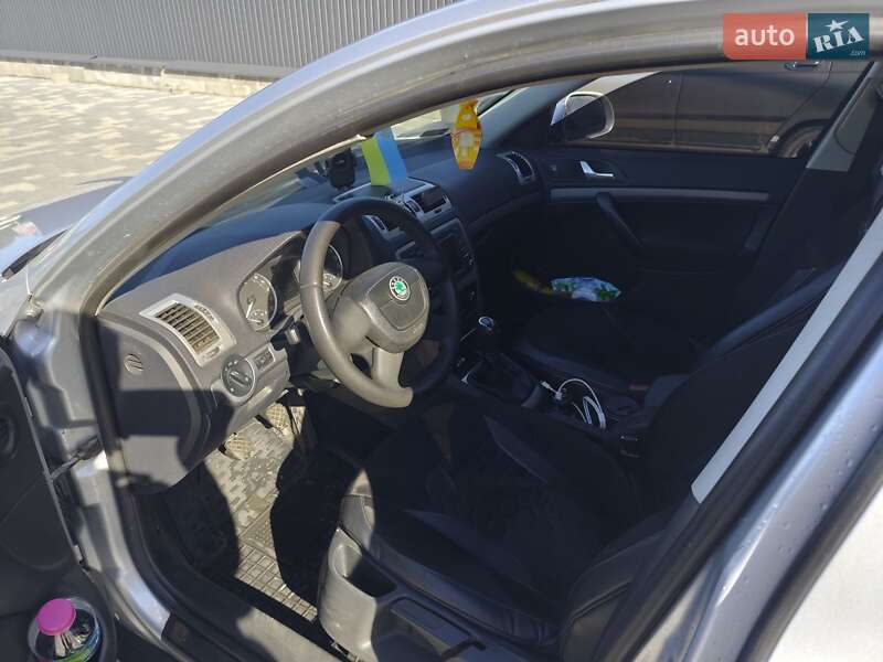 Універсал Skoda 110 2010 в Новояворівську