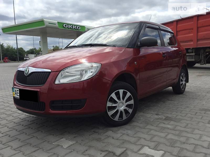 Хэтчбек Skoda Fabia 2008 в Днепре