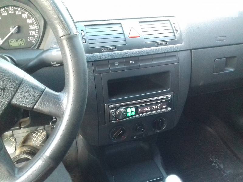 Седан Skoda Fabia 2002 в Костянтинівці (Краматорського району)