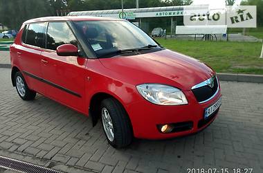 Хетчбек Skoda Fabia 2009 в Обухові