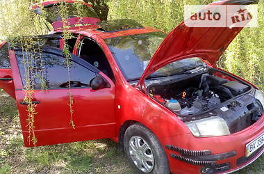 Хетчбек Skoda Fabia 2004 в 