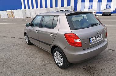 Хэтчбек Skoda Fabia 2009 в Звягеле