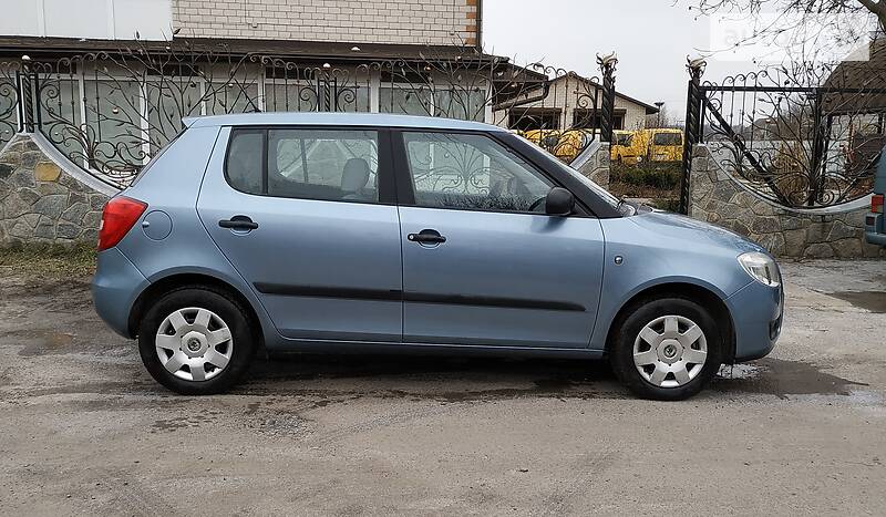 Хетчбек Skoda Fabia 2008 в Нових Санжарах