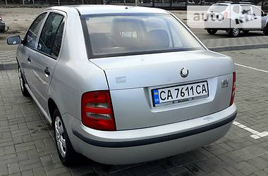 Седан Skoda Fabia 2001 в 