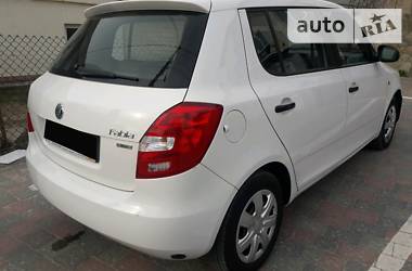 Хетчбек Skoda Fabia 2012 в 