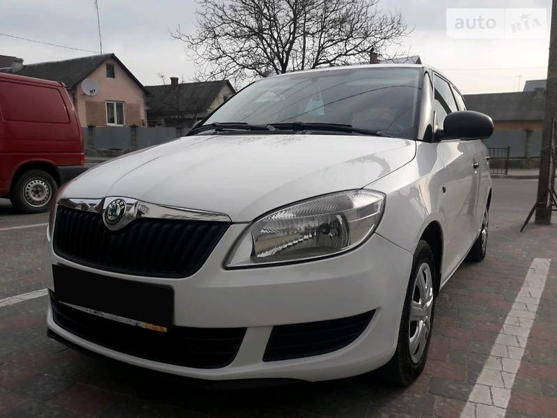 Хетчбек Skoda Fabia 2012 в 
