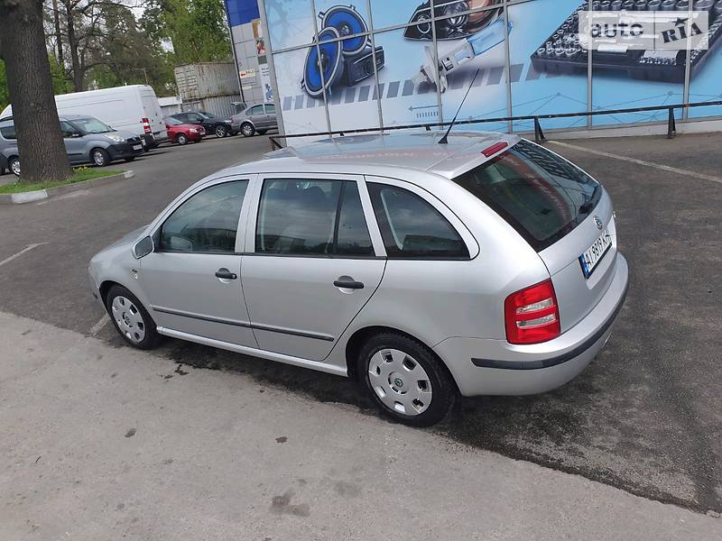 Універсал Skoda Fabia 2001 в Києві
