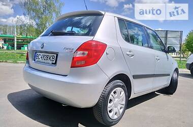 Хетчбек Skoda Fabia 2008 в 
