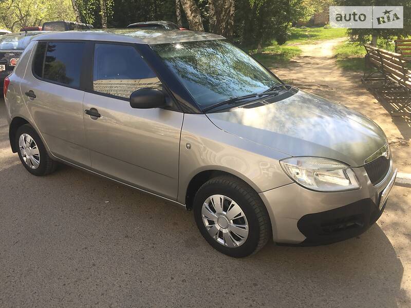 Хетчбек Skoda Fabia 2009 в 