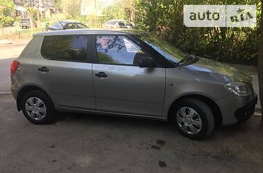 Хетчбек Skoda Fabia 2009 в 