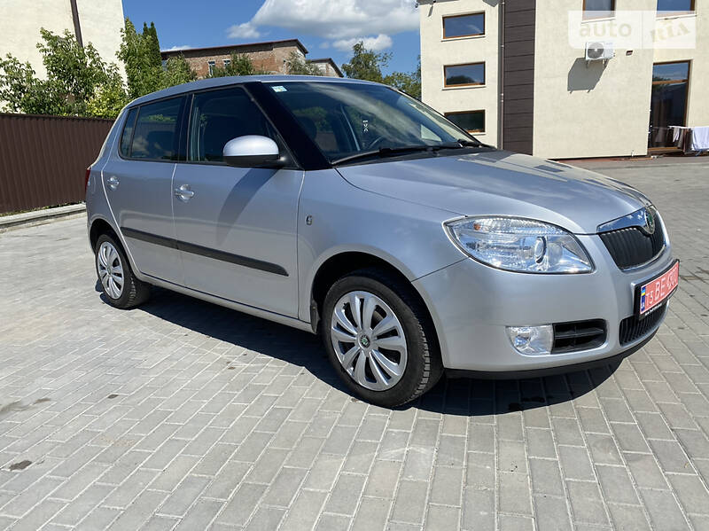 Хэтчбек Skoda Fabia 2009 в Староконстантинове