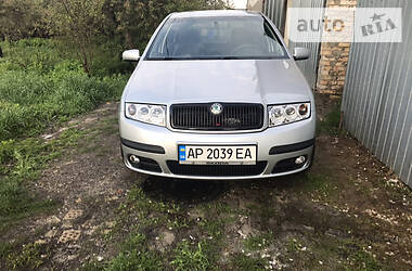 Хэтчбек Skoda Fabia 2004 в Киеве