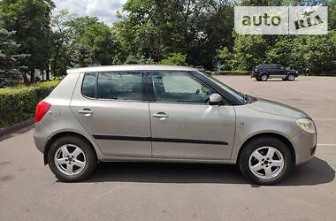 Хэтчбек Skoda Fabia 2009 в 