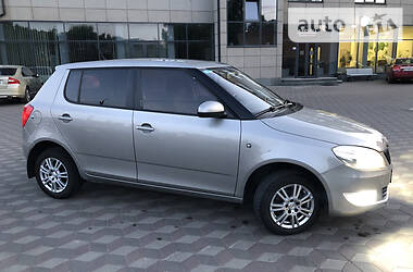 Хетчбек Skoda Fabia 2011 в 