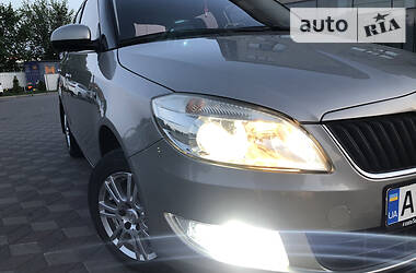 Хетчбек Skoda Fabia 2011 в 