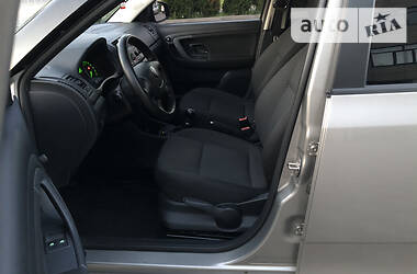 Хетчбек Skoda Fabia 2011 в 