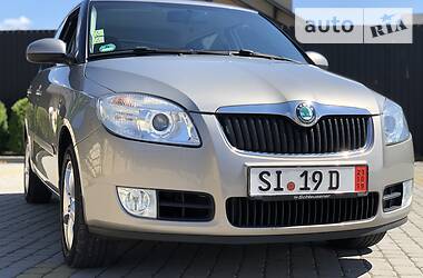 Хетчбек Skoda Fabia 2008 в 