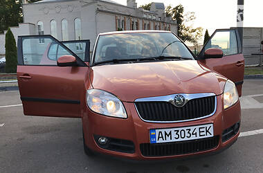 Хэтчбек Skoda Fabia 2007 в Житомире