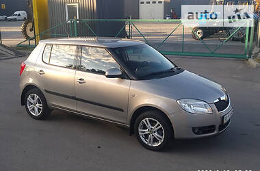 Хетчбек Skoda Fabia 2008 в 