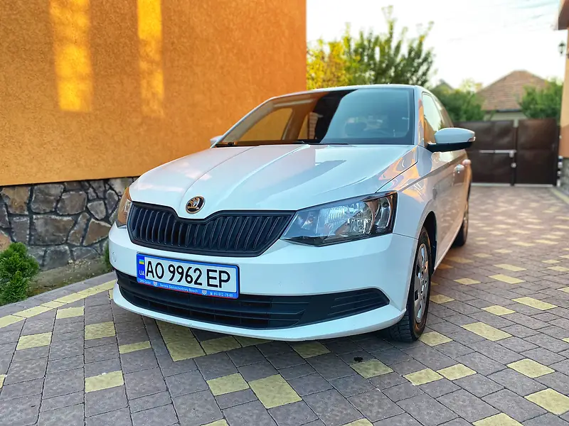 Хэтчбек Skoda Fabia 2017 в 