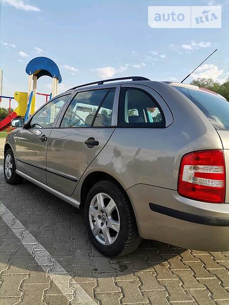 Универсал Skoda Fabia 2006 в Дубно