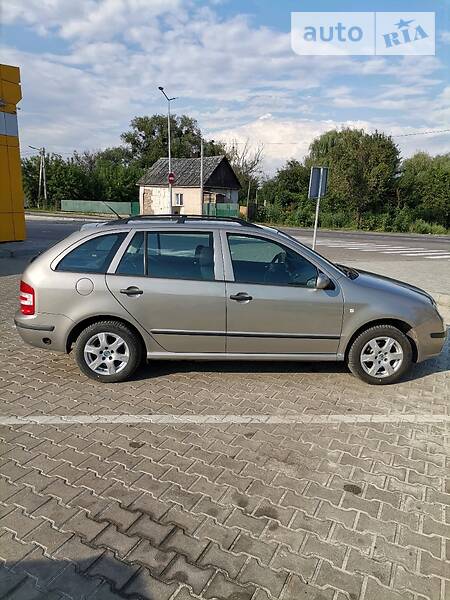 Универсал Skoda Fabia 2006 в Дубно