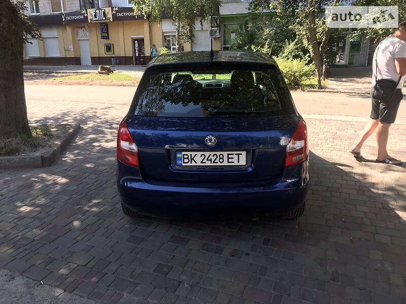 Хетчбек Skoda Fabia 2008 в Рівному