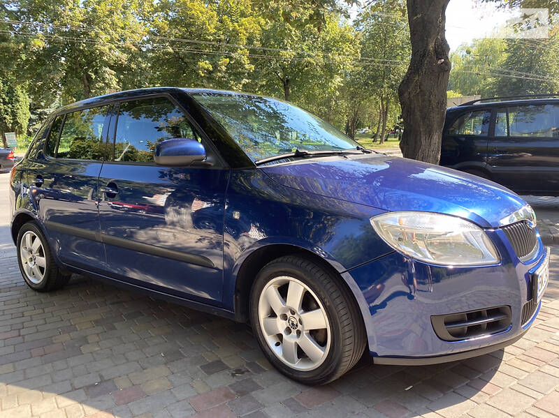 Хетчбек Skoda Fabia 2008 в Рівному