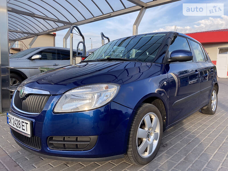 Хетчбек Skoda Fabia 2008 в Рівному