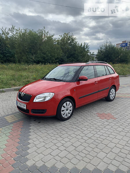 Універсал Skoda Fabia 2008 в Львові