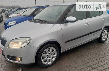 Хэтчбек Skoda Fabia 2009 в Черновцах