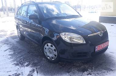 Универсал Skoda Fabia 2009 в Нововолынске