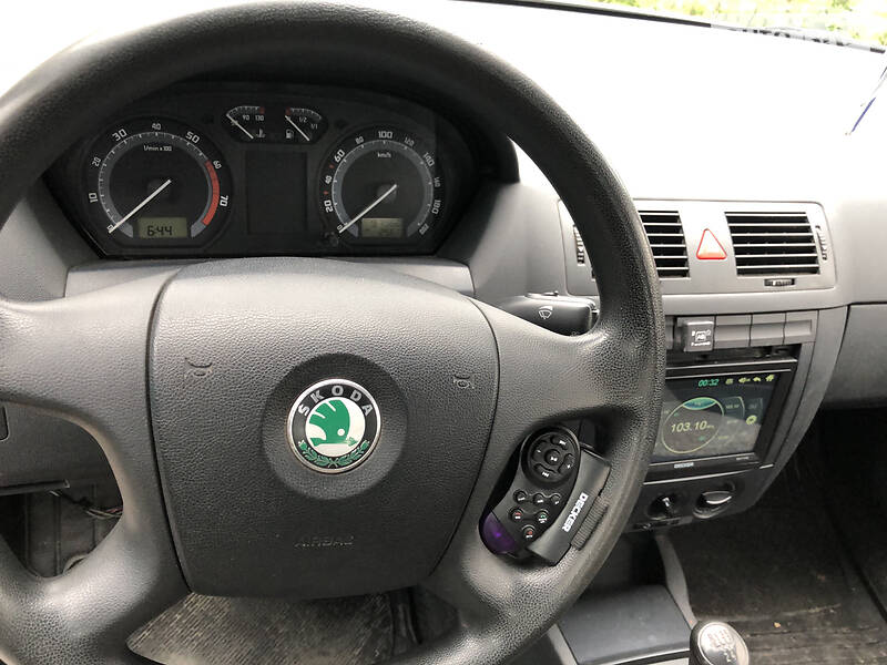 Седан Skoda Fabia 2006 в Одессе