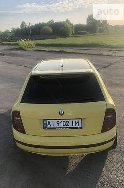 Хэтчбек Skoda Fabia 2001 в 