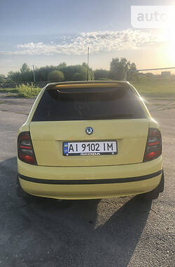 Хэтчбек Skoda Fabia 2001 в 
