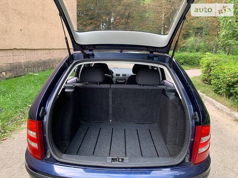 Универсал Skoda Fabia 2002 в Ивано-Франковске