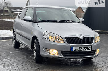 Хэтчбек Skoda Fabia 2014 в 