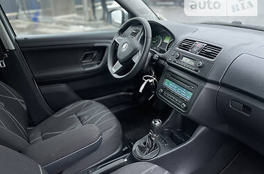 Хэтчбек Skoda Fabia 2014 в 