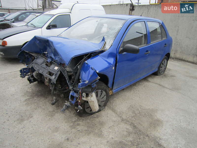 Хэтчбек Skoda Fabia 2003 в Сумах