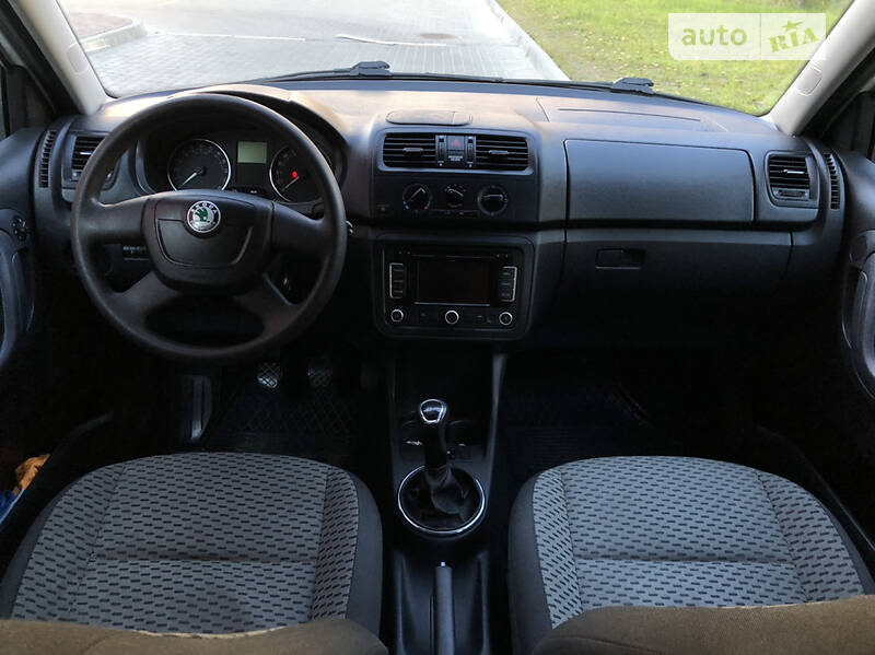 Універсал Skoda Fabia 2010 в Новояворівську