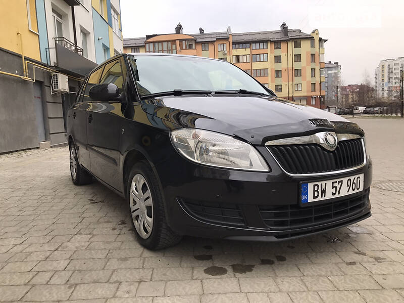 Універсал Skoda Fabia 2010 в Івано-Франківську