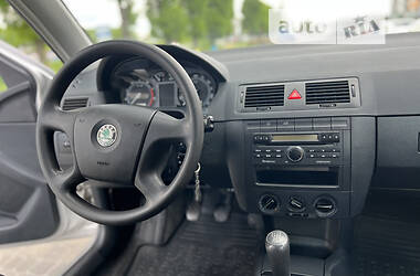 Хэтчбек Skoda Fabia 2005 в Виннице