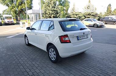 Хэтчбек Skoda Fabia 2017 в 