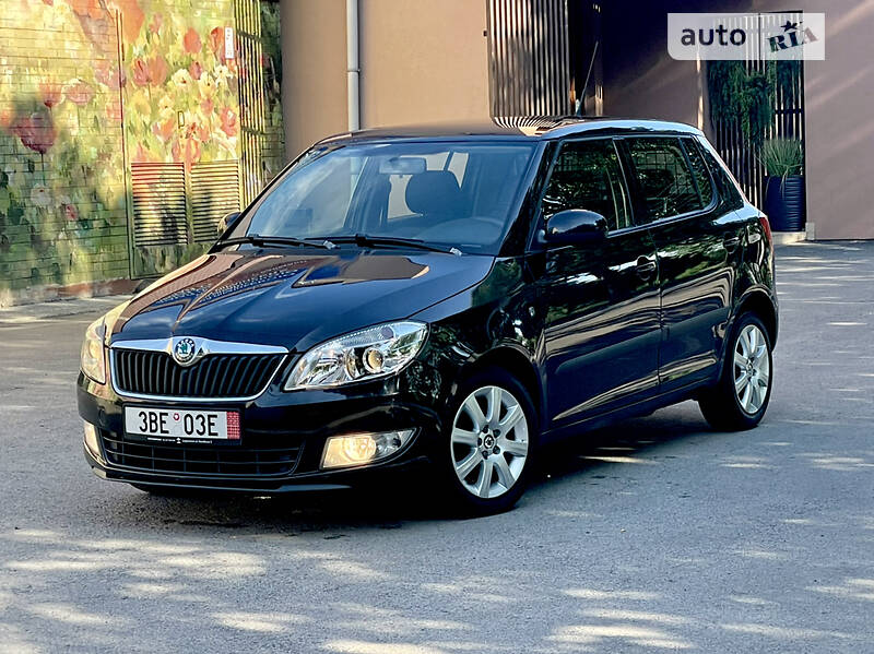 Хэтчбек Skoda Fabia 2010 в Ровно