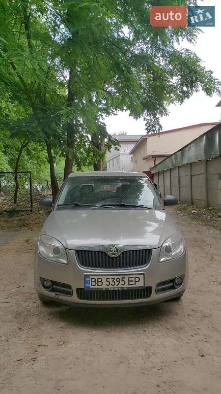 Хетчбек Skoda Fabia 2007 в Дніпрі