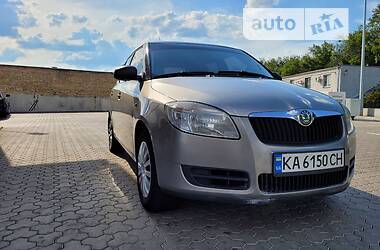 Хетчбек Skoda Fabia 2008 в Києві