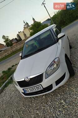 Універсал Skoda Fabia 2014 в Тернополі